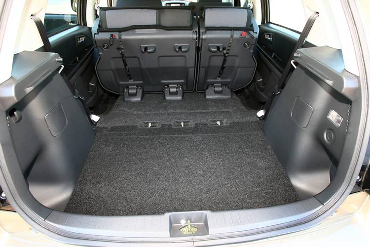 Fiat Sedici 2006 bagageruimte tot aan voorstoelen