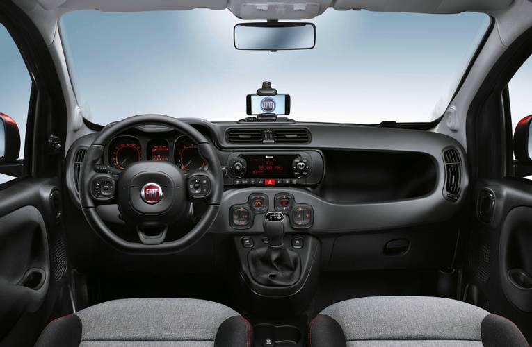 Fiat Panda 319 2018 intérieur