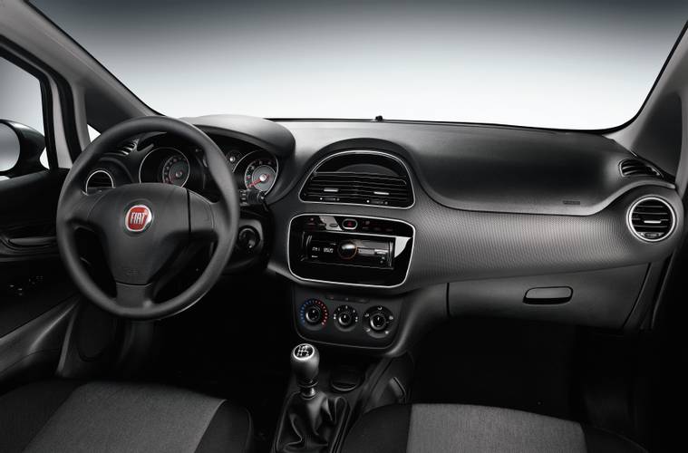 Interno di una Fiat Punto 199 facelift 2012