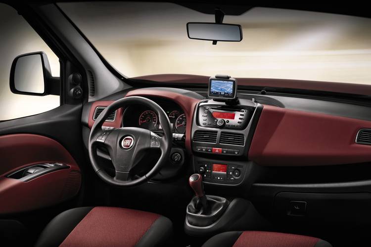 Interno di una Fiat Doblo 263 2010