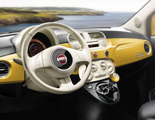 Interno di una Fiat 500 312 2007