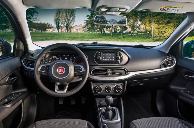 Interno di una Fiat Tipo 356 2016