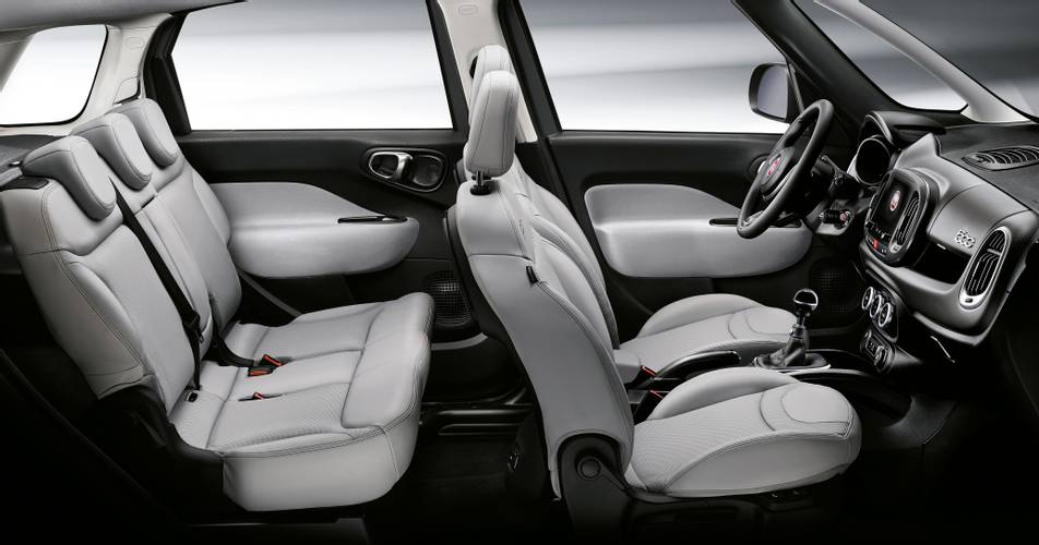 Fiat 500L 330 facelift 2017 front seats