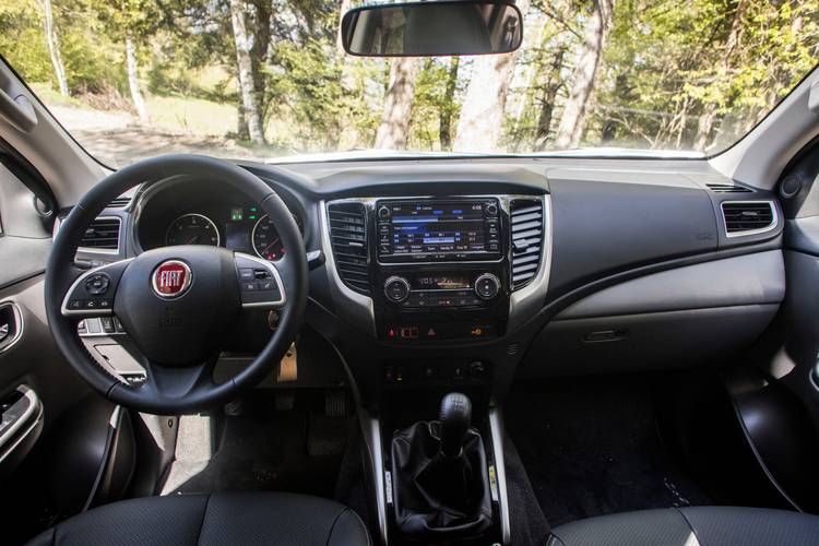 Interno di una Fiat Fullback 2016