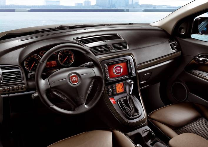 Interno di una Fiat Croma 194 2005-2010