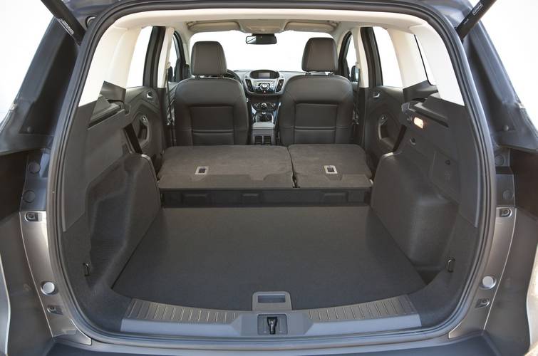 Ford Kuga C520 2013 bagageruimte tot aan voorstoelen