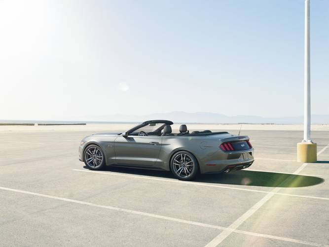 Ford Mustang S550 2014 convertible