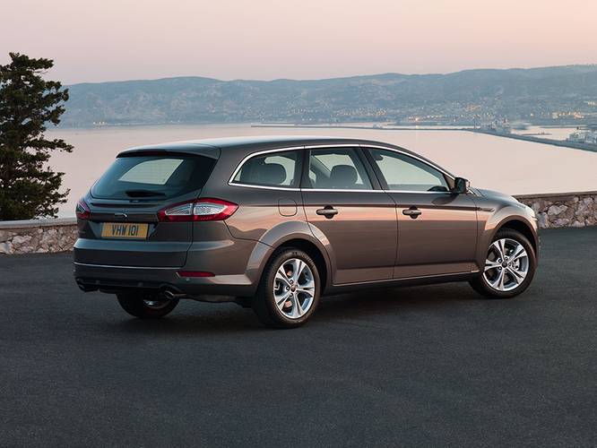 Ford Mondeo CD345 Facelift 2011 familiar