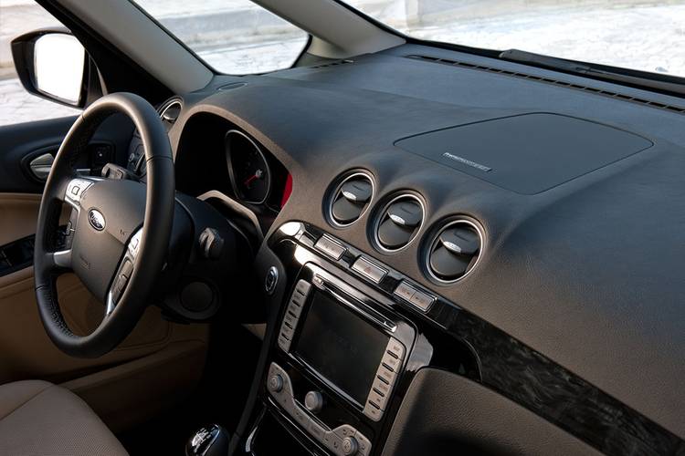 Ford Galaxy 2010 Facelift interior