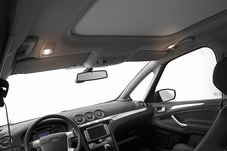 Ford S-Max 2010 interior
