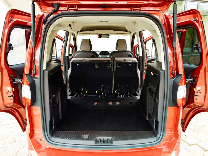 Ford Tourneo Courier 2014 bei umgeklappten sitzen