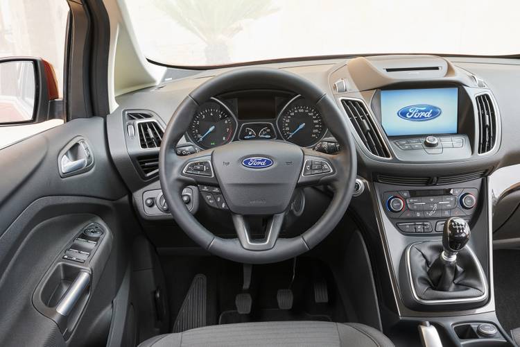 Interno di una Ford Grand C-Max facelift 2015