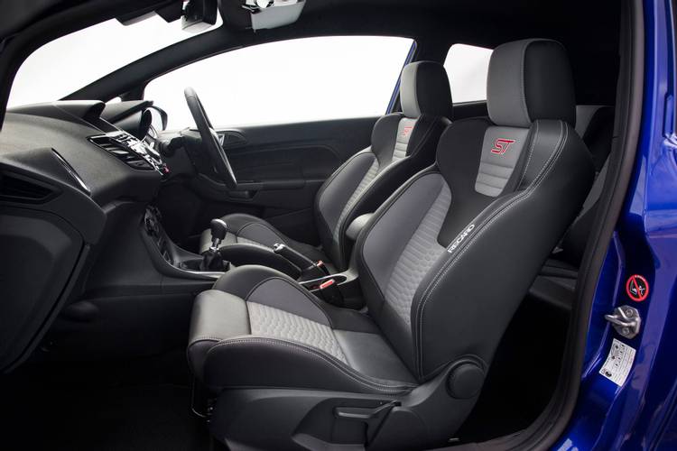 Ford Fiesta ST 2014 přední sedadla