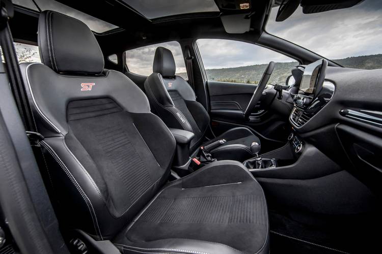 Ford Fiesta ST 2018 voorstoelen