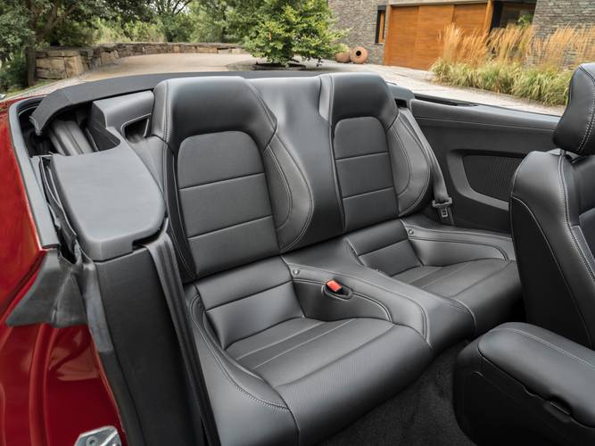 Ford Mustang S550 facelift 2018 rear seats
