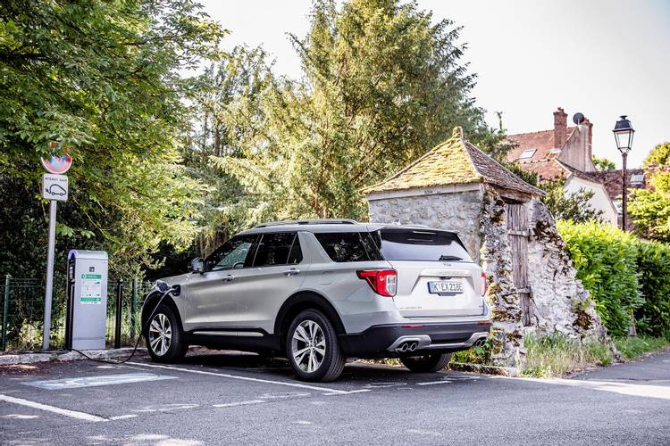 Ford Explorer U625 2019 nabíjení