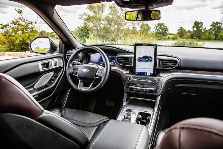 Ford Explorer U625 2020 interior