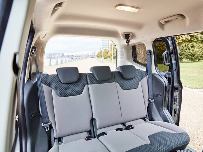Ford Tourneo Courier facelift 2018 rear seats