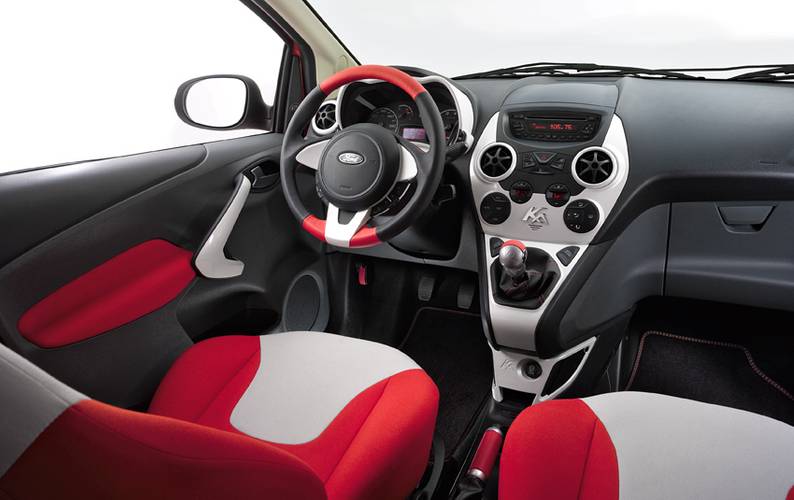 Interno di una Ford Ka 2009