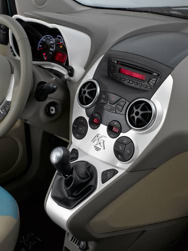 Ford Ka 2010 interieur