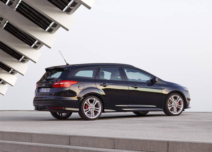 Ford Focus C346 ST facelift 2015 station wagon