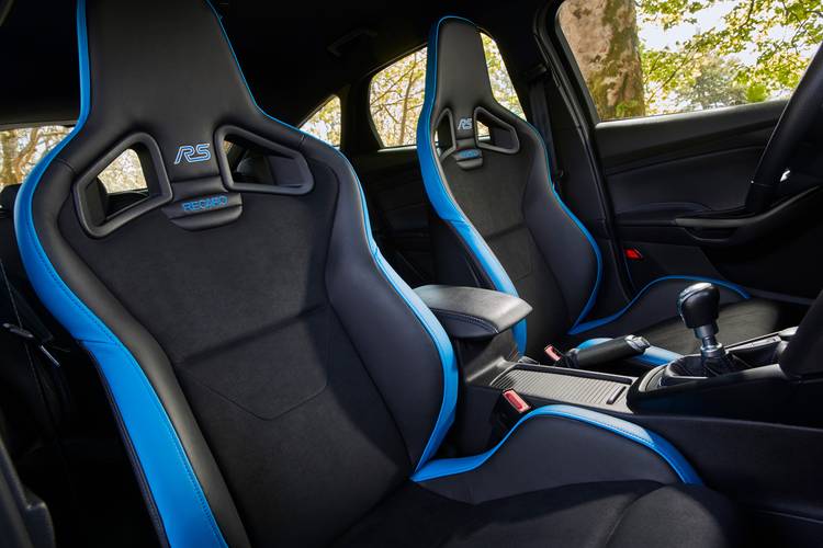 Ford Focus RS C346 2015 assentos dianteiros