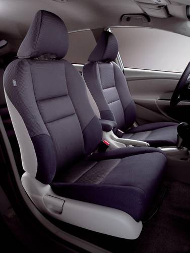 Honda Insight 2009 přední sedadla