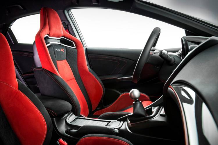 Interno di una Honda Civic FK facelift 2015 typeR