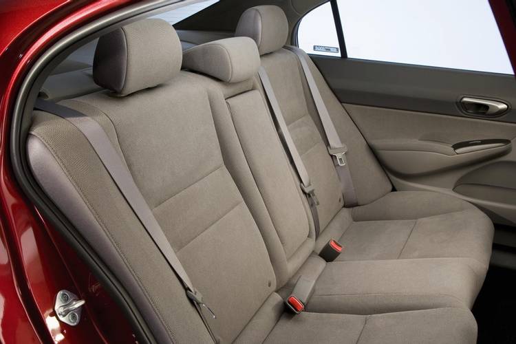 Banquette arrière de la honda civic sedan 2007