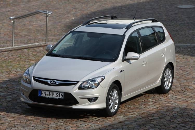 Hyundai i30 facelift 2010 station wagon