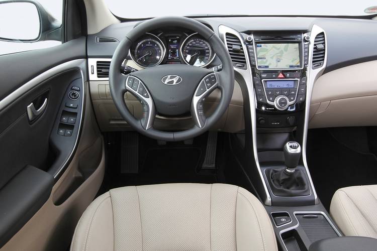 Interno di una Hyundai i30 GD 2012