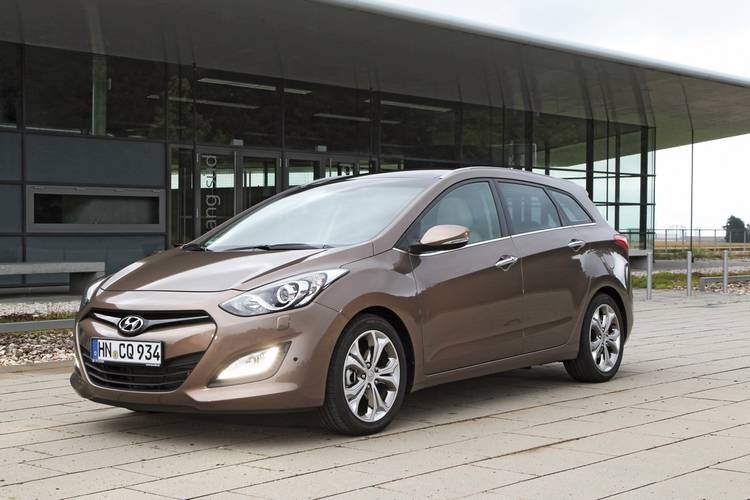 Hyundai i30 GD 2012 station wagon