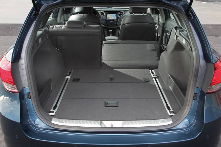 Hyundai i40 VF 2011 Kombi Wagon rear folding seats