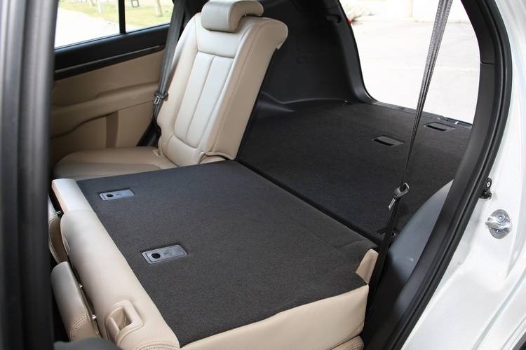 Hyundai Santa FE Facelift 2010 bagageruimte tot aan voorstoelen