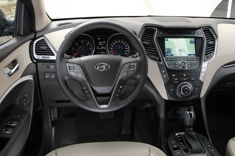 Hyundai Santa Fe DM 2012 interior