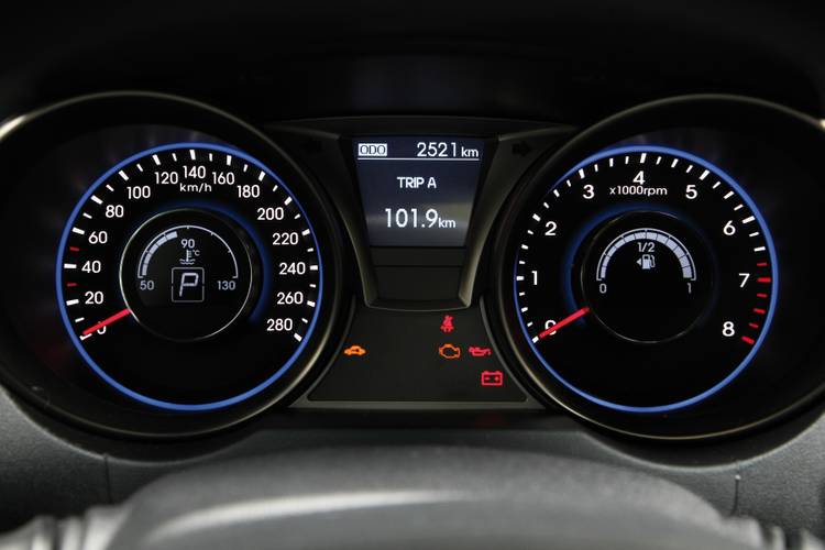 Interno di una Hyundai Genesis Coupe facelift 2013
