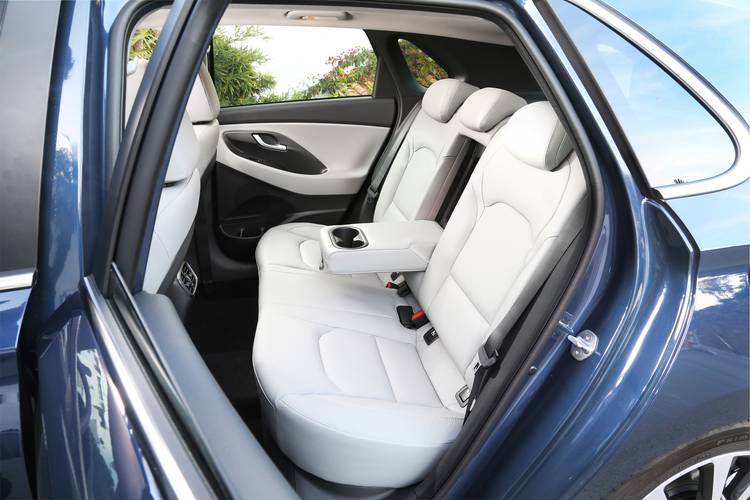 Hyundai i30 PD facelift 2018 rear seats