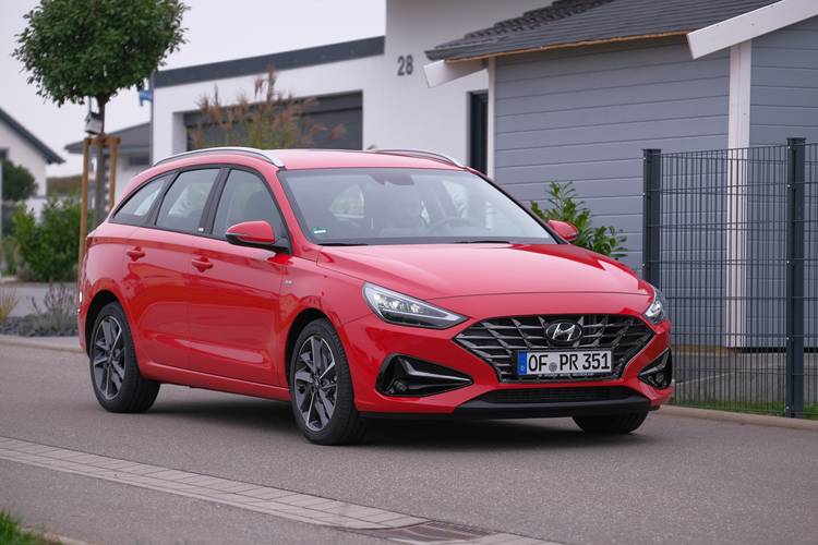 Hyundai i30 PD facelift 2020 familiar