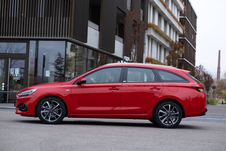 Hyundai i30 PD facelift 2021 wagon