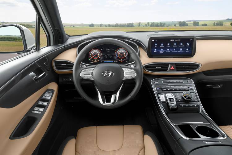 Interno di una Hyundai Santa Fe TM Facelift 2021