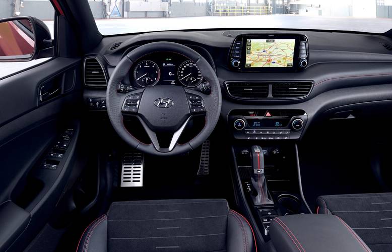 Interno di una Hyundai Tucson TL facelift  N-Line 2018