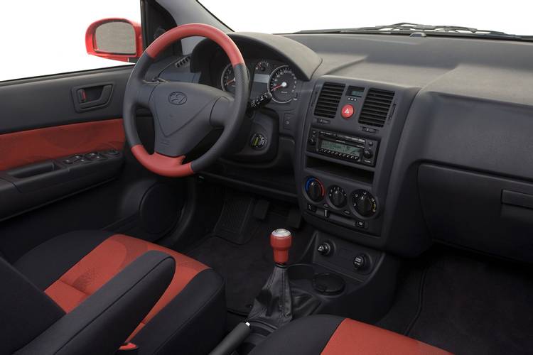 Interno di una Hyundai Getz TB facelift 2005