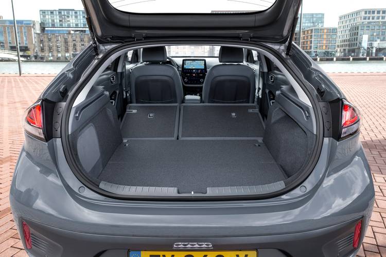 Hyundai IONIQ AE Electric facelift 2019 rear folding seats