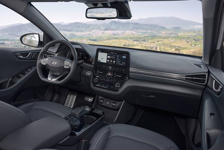 Hyundai IONIQ AE Electric facelift 2019 wnętrze
