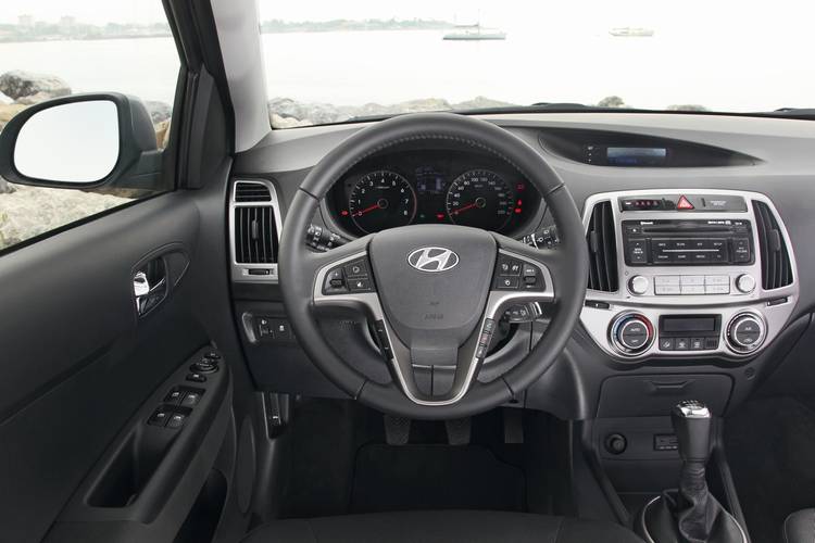 Hyundai i20 Facelift 2012 Innenraum
