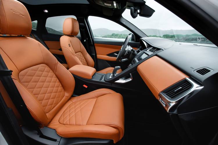 Jaguar E-Pace X540 2018 přední sedadla