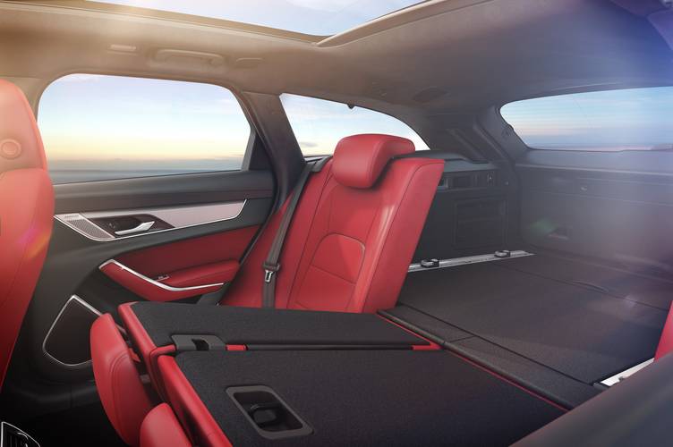 Jaguar XF X260 Sportbrake facelift 2020 sklopená zadní sedadla