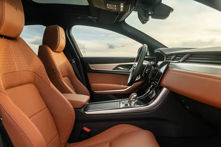 Jaguar XF X260 facelift 2020 front seats