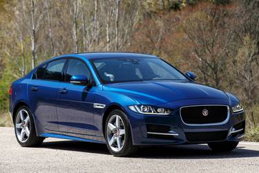 Jaguar XE X760 2015