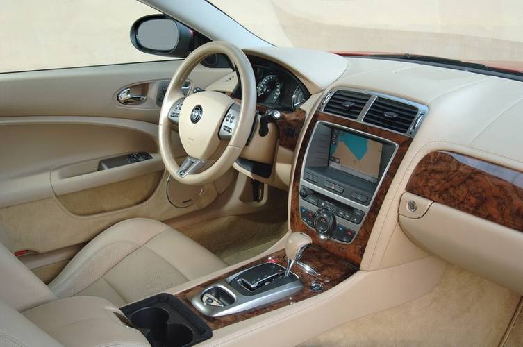 Jaguar XK X150 2006 intérieur